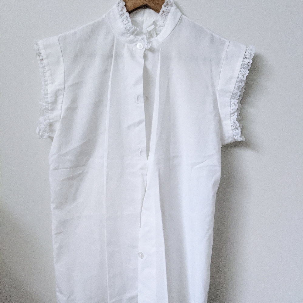 lace trim blouse